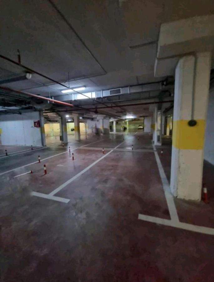 Riverside Apartment พอดโกริกา ภายนอก รูปภาพ